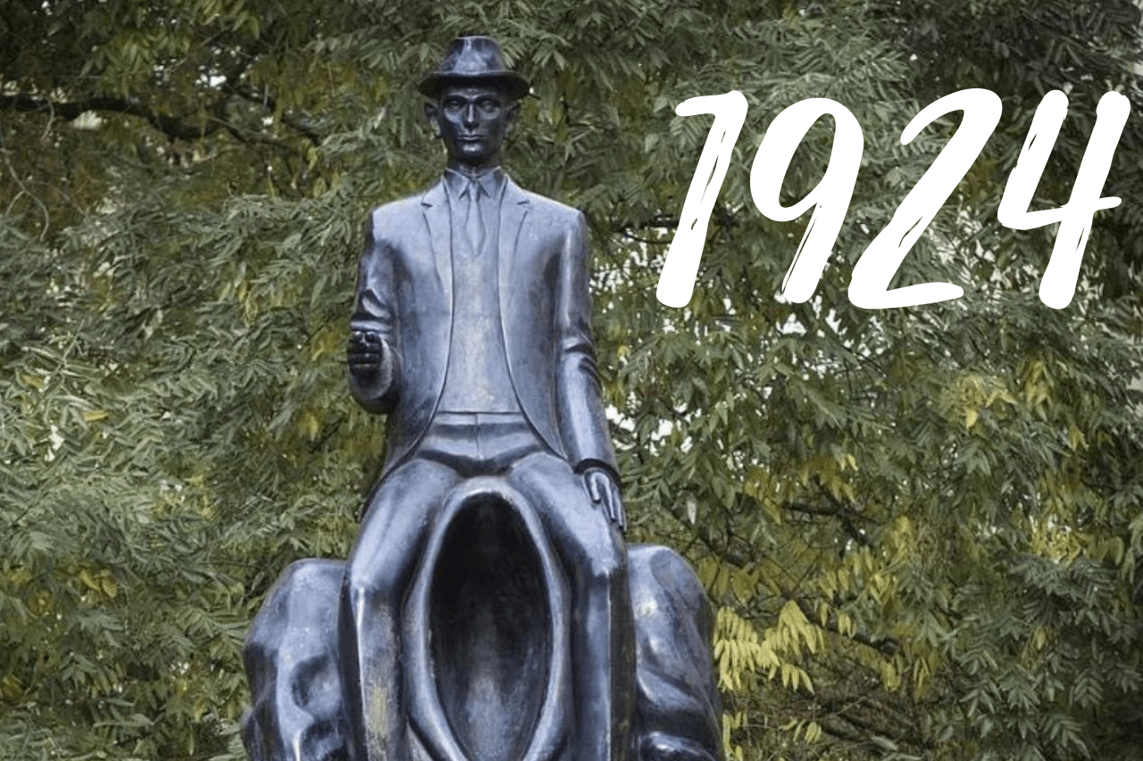 Das Bild zeigt ein Kafka-Denkmal in Prag.